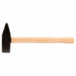 Młotek ślusarski 1500 g, trzonek drewniany