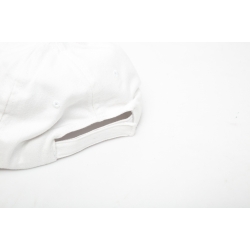 LAHTI PRO CZAPKA Z DASZKIEM BIAŁA L1811300