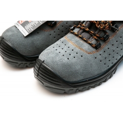 LAHTI PRO PÓŁBUTY OCHRONNE L3041645 45