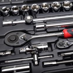 ZESTAW 94SZT NASADEK I KOŃCÓWEK 1/2'',1/4'',4-32MM